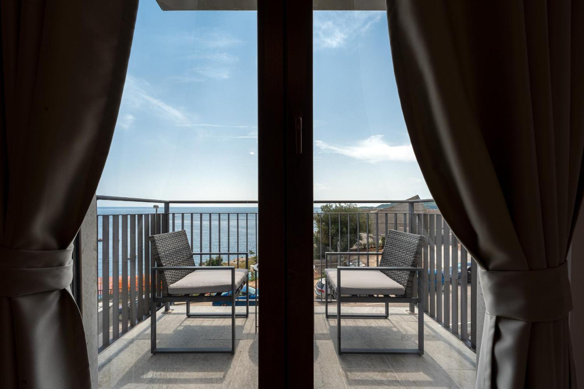 Niki Apartments Przno Sveti Stefan Exterior foto